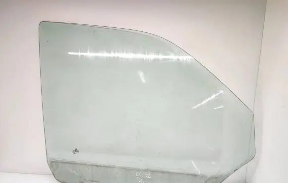 Volkswagen Transporter - Caravelle T5 Front door window glass four-door 7H0845202D 43R001100 DOT249M24AS2