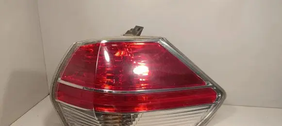 Nissan X-Trail T32 Rear/tail lights 22017939