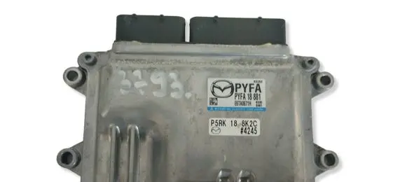 Mazda CX-5 II Engine control unit/module PYFA18881 E6T30671H P5RK188K2C