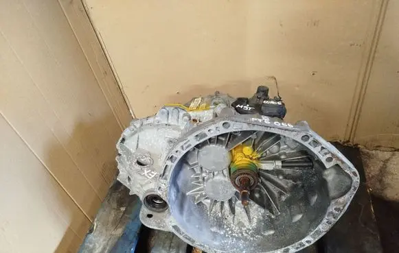 Renault Master III Manual 6 speed gearbox PF6066 32010417
