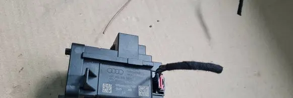 Audi A5 Sportback 8TA Ignition lock 8K0909131D