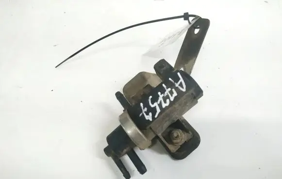 Volkswagen PASSAT B4 Turbo solenoid valve 72190320 1H0906627