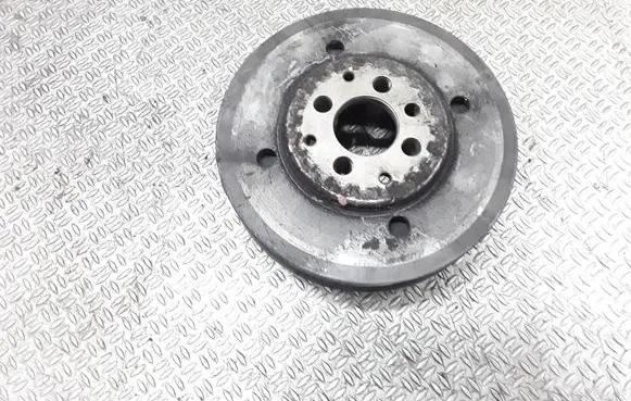 Volkswagen Golf IV Crankshaft pulley 038105243