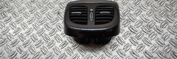 Rear air vent grill