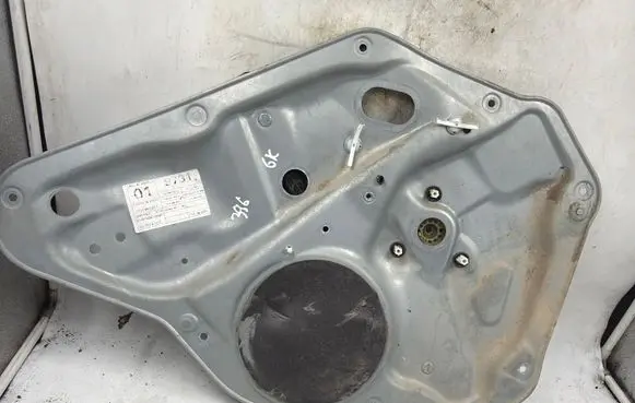 Volkswagen Golf V Rear window lifting mechanism without motor 1K9839755A