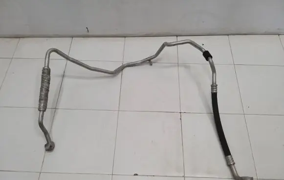 Air conditioning (A/C) pipe/hose