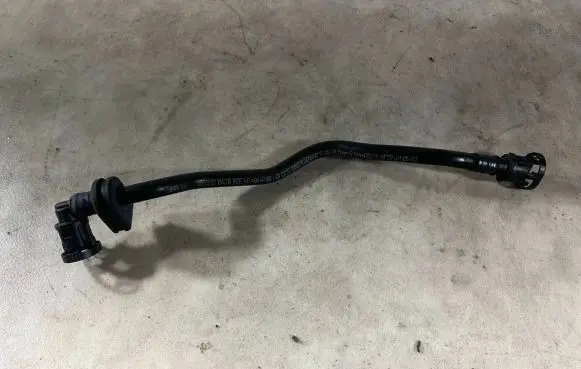 BMW 4 F32 F33 Vacuum line/pipe/hose 8600882