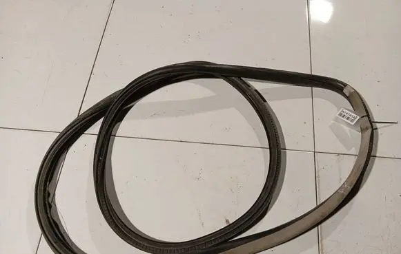 Volkswagen PASSAT B5 Rubber seal front coupe door 