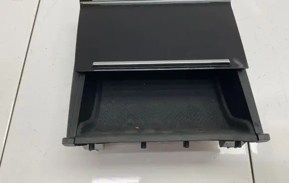 Skoda Octavia Mk3 (5E) Ashtray (front) 5E2863077A