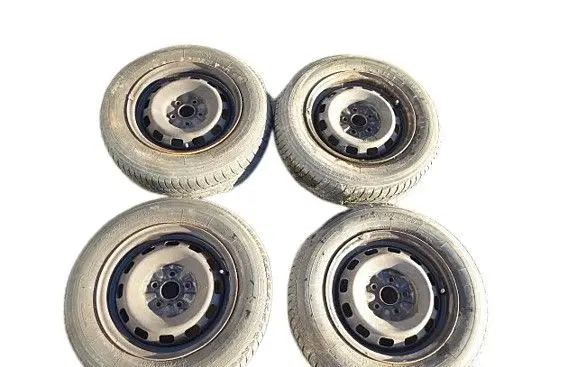 Toyota Avensis T220 R14 steel rim 
