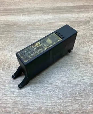 Mercedes-Benz C W202 Light module LCM 2025420232 5KG007099