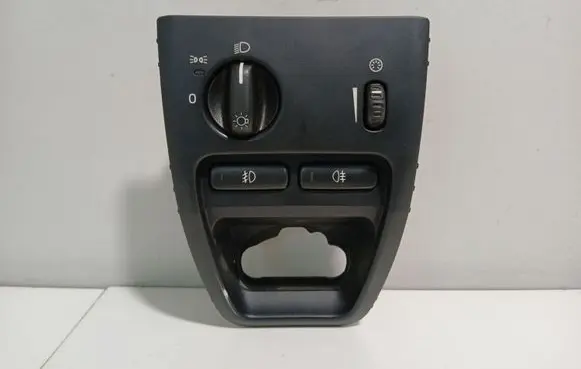 Volvo XC90 Light switch 30739302