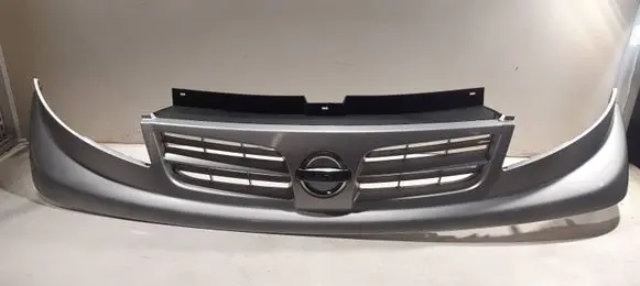 Front bumper upper radiator grill