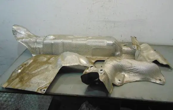 Peugeot 3008 II Exhaust heat shield