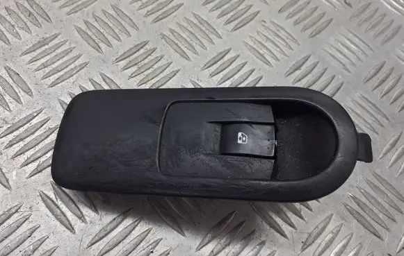 Renault Scenic II - Grand scenic II Quarter vent window switch 156013740