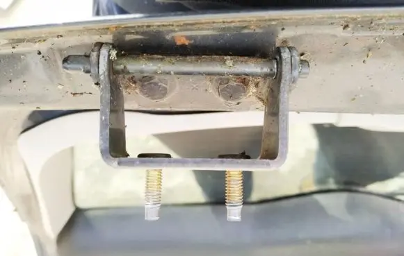 Tailgate/trunk/boot hinge