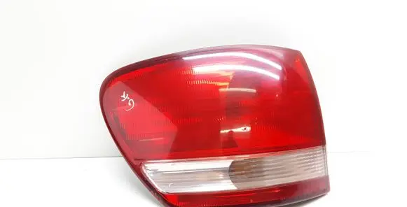 Toyota Avensis Verso Rear/tail lights