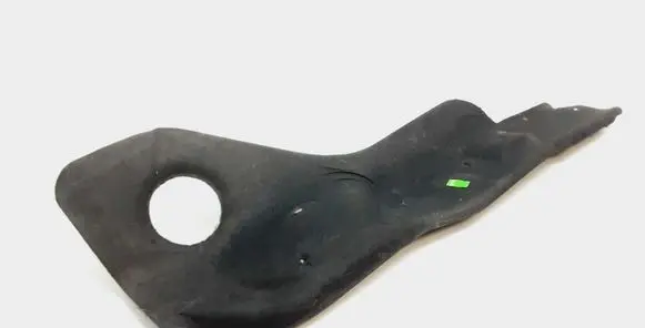 Volvo V40 Heat shield in engine bay 