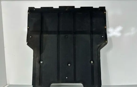 Audi Q3 8U Engine splash shield/under tray 8U0863821A