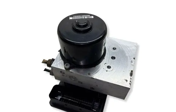 Volvo XC70 ABS Pump 30714956