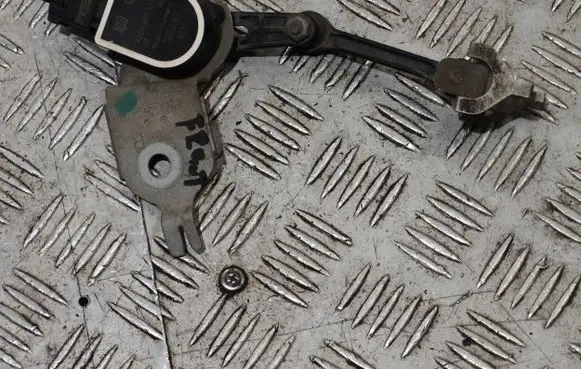 Mercedes-Benz C W205 Sensor A0009053704