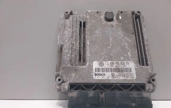 Volkswagen Golf V Engine control unit/module 03G906016FM 0281011903