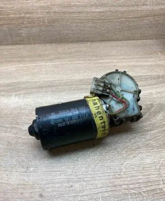 Volkswagen Golf III Wiper motor 191955113A 0390241094