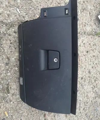 Volvo V50 Glove box 862614