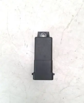 Suzuki Grand Vitara II Glow plug pre-heat relay 0281003050 8200738585