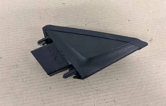 Maserati Ghibli Dashboard air vent grill cover trim 105804312C