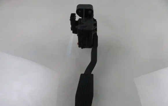 Opel Astra H Accelerator throttle pedal 6PV00811200 9157998BK