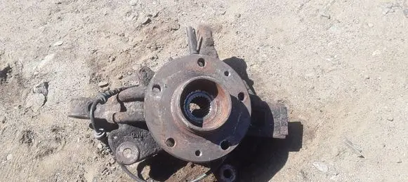 Renault Scenic III - Grand scenic III Front wheel hub 479100004R