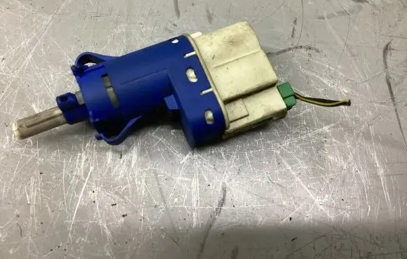 Ford Focus Brake pedal sensor switch 3M5T9C872AC