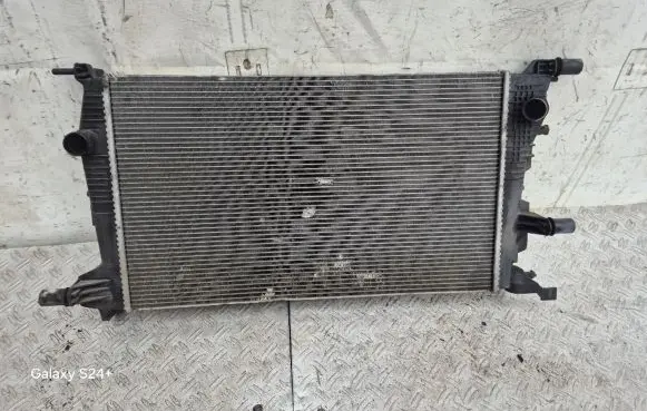 Renault Megane III Coolant radiator 214100002R RA1562