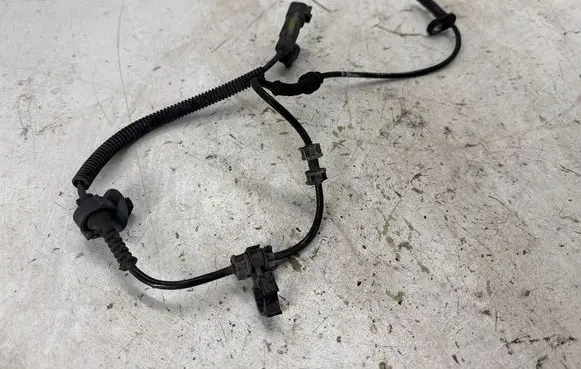 Chevrolet Camaro ABS brake wheel speed sensor 23408832