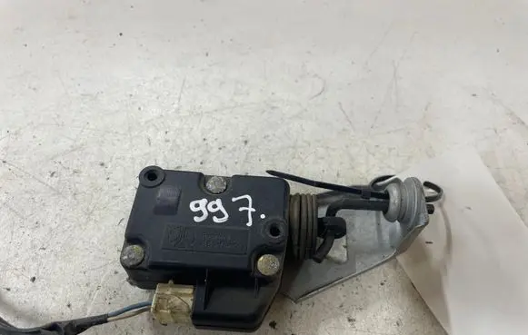 Peugeot 407 Central locking motor 9643826880