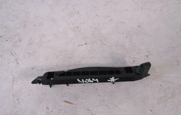 Opel Corsa E Front bumper mounting bracket 39014302