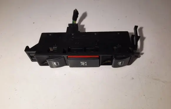 BMW 5 E39 Electric window control switch 8381518