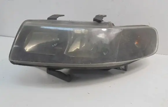 Seat Toledo II (1M) Headlight/headlamp 
