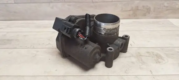 Volkswagen Polo V 6R Throttle valve 03D133062E A2C53060088
