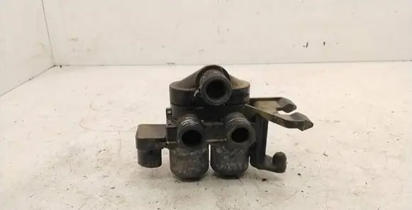 BMW 3 E36 Coolant heater control valve 1147412053 1387289