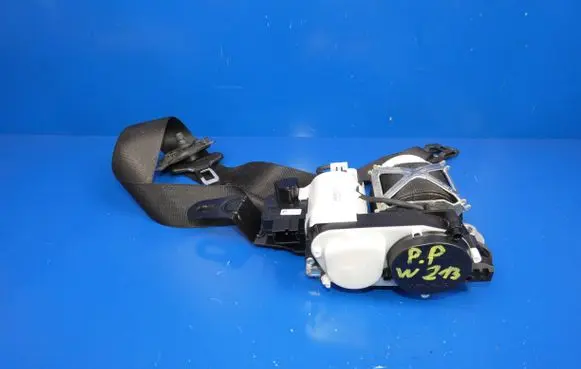 Mercedes-Benz E W213 Front seatbelt W243
