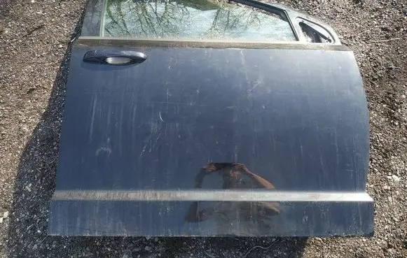 Dodge Journey Front door juodos