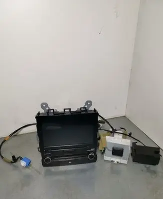Subaru Forester SK Radio/CD/DVD/GPS head unit 86201SJ620 86222SJ000 86321SJ640