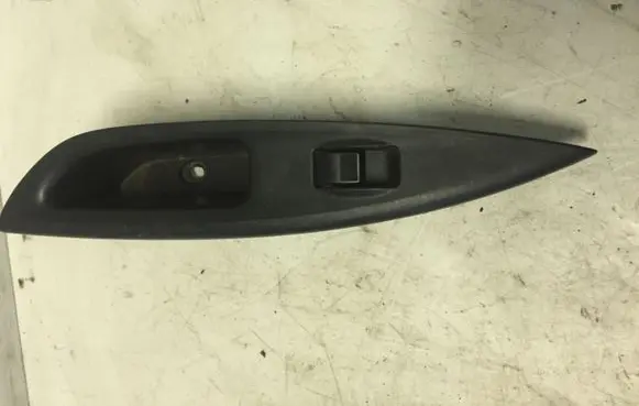 Mazda 6 Electric window control switch GJ6A685L6
