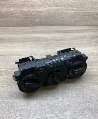 Volkswagen PASSAT B6 Climate control unit 00041455