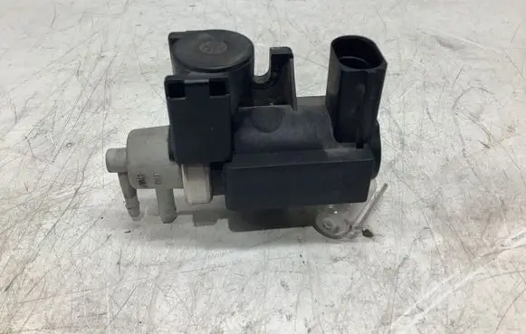Vacuum valve