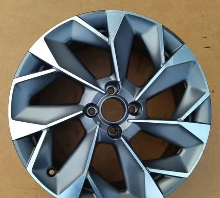 Citroen DS3 R18 alloy rim 