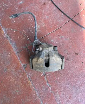 Volkswagen Multivan T5 Rear brake caliper
