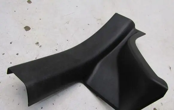 Suzuki Swift III Rear sill trim cover 7617152R